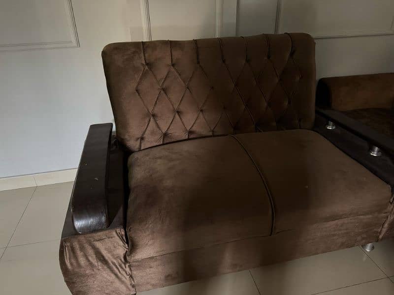 7 seater sofa set in good condition 1
