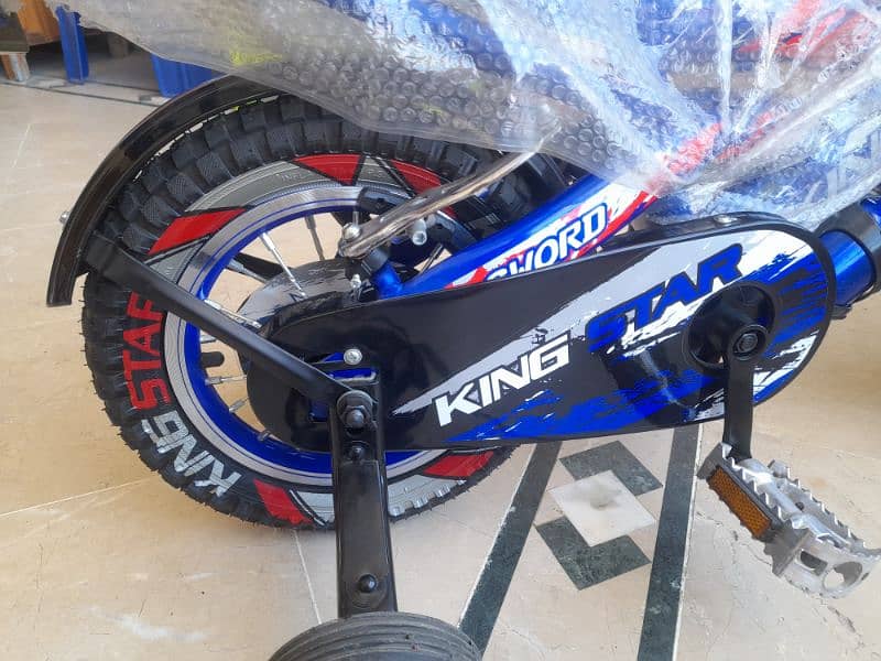 kids cycle in new condition 7