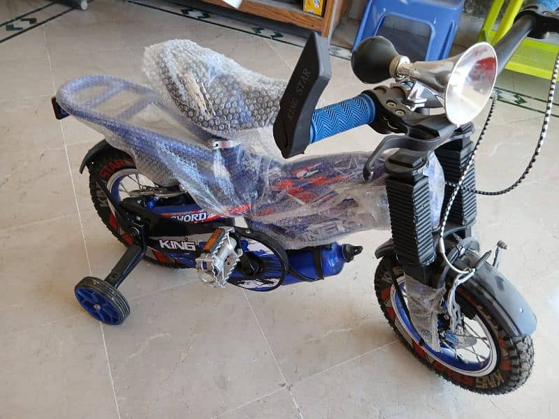 kids cycle in new condition 10