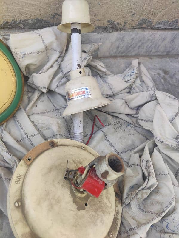 2 Ceiling Fan available for Sale 4