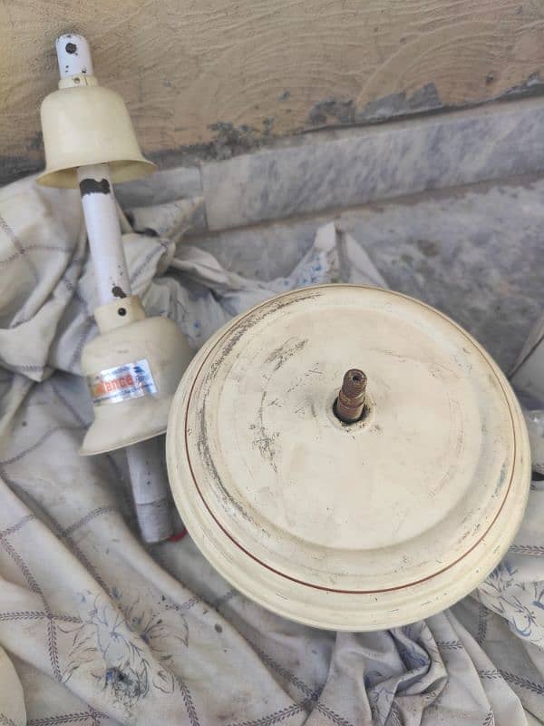 2 Ceiling Fan available for Sale 5