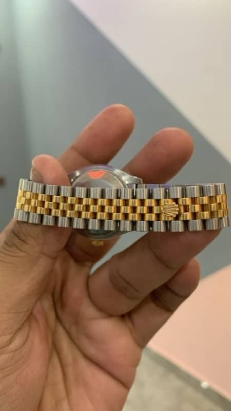 Rolex 31 mm Mother of Pearl Daimond 4