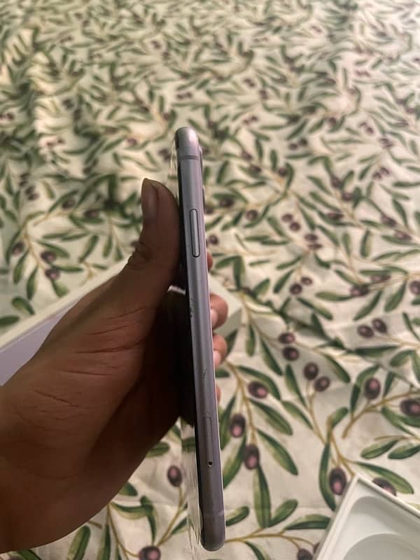 Iphone 11 box pack 128gb jv 3