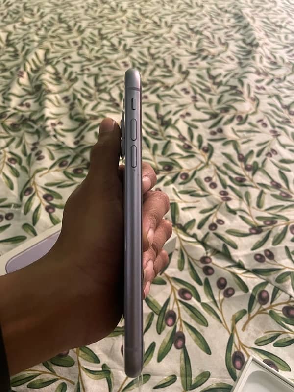 Iphone 11 box pack 128gb jv 4