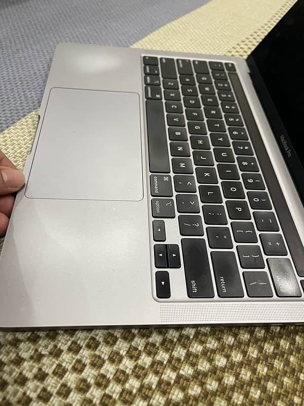 Macbook pro 2020 i5 Quad Core 512 SSD, 16 GB SSD 0