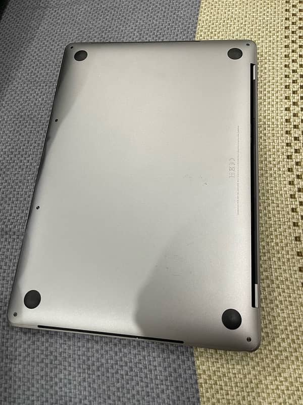 Macbook pro 2020 i5 Quad Core 512 SSD, 16 GB SSD 5