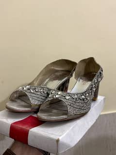 very Beautiful stylish Branded  - Good condition -3500