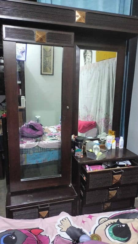 Dressing Table 0