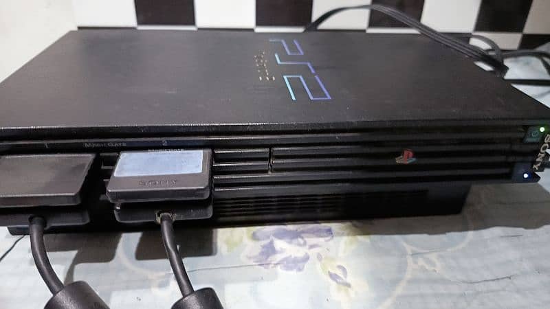 ORIGINAL SONY PLAYSTATION 2 WITH TWO MEMORY CARDS AND TWO CONTROLLERS 1