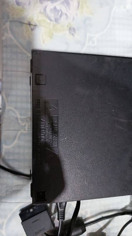 ORIGINAL SONY PLAYSTATION 2 WITH TWO MEMORY CARDS AND TWO CONTROLLERS 14