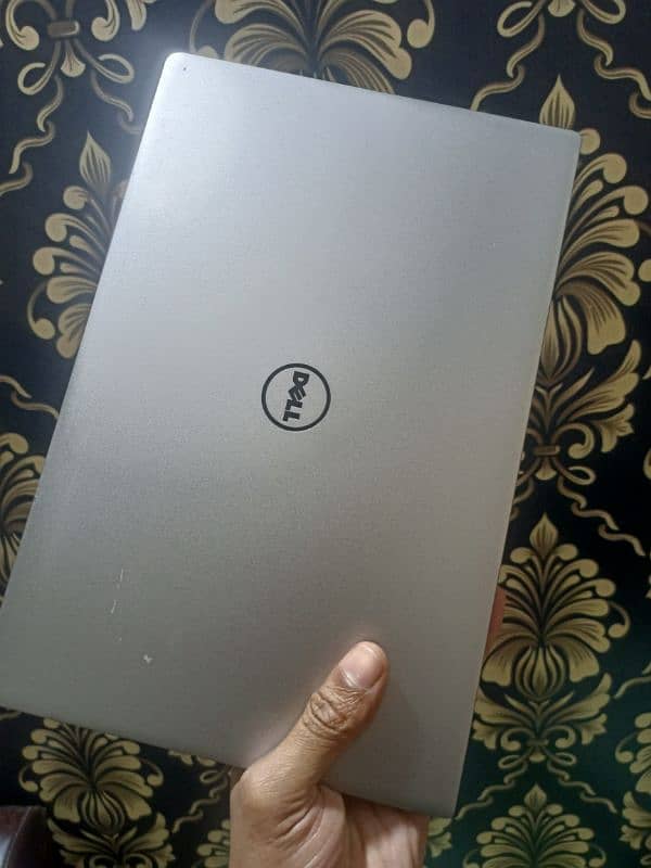 Dell XPS Eid offer 5h battery IPS display best sound i5 6th gen 8/256 0