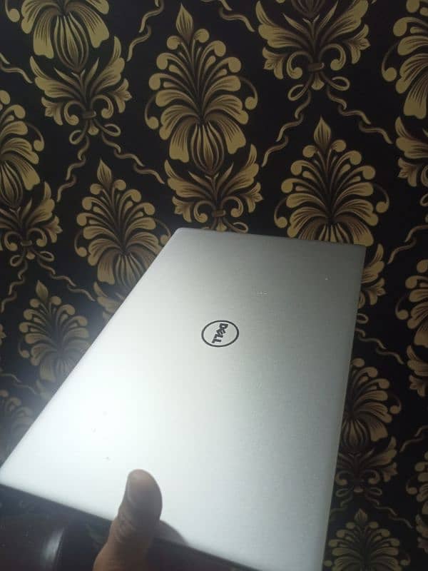 Dell XPS Eid offer 5h battery IPS display best sound i5 6th gen 8/256 3