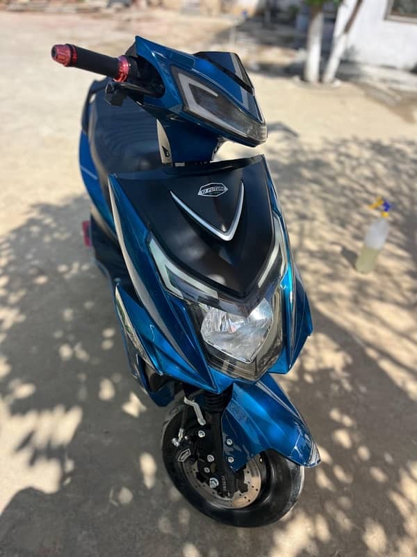 YJ future EV electric scoty 10