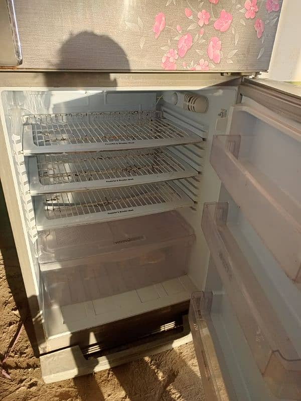 fridge for sale Good condition 2