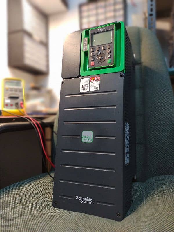VFD INVERTER MITSUBISHI SIEMENS SCHNEIDER INDUSTRIAL 12