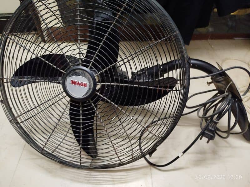 Bracket Fan Royal Magnum 1