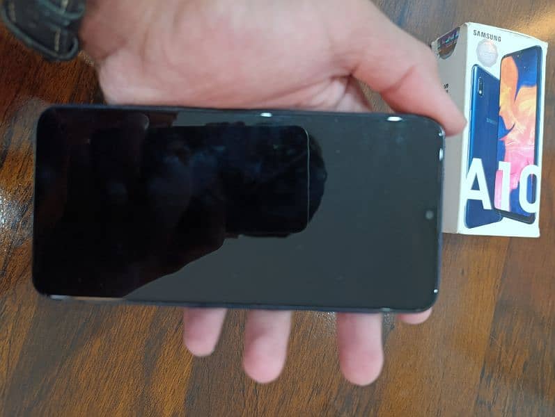 Condition 10/10 almost new phone dual sim 3