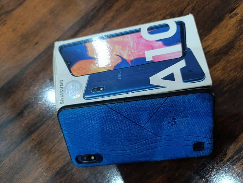 Condition 10/10 almost new phone dual sim 7
