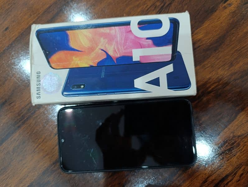 Condition 10/10 almost new phone dual sim 8