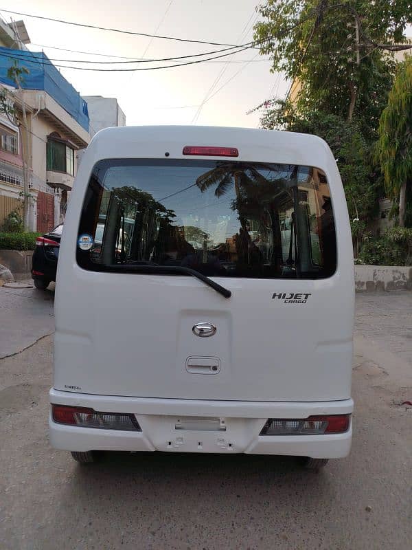 Daihatsu Hijet 2020 3