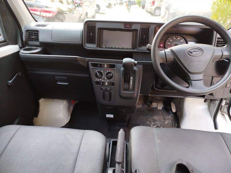 Daihatsu Hijet 2020 9