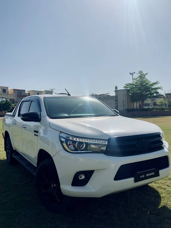 Toyota Hilux Revo 2019 1