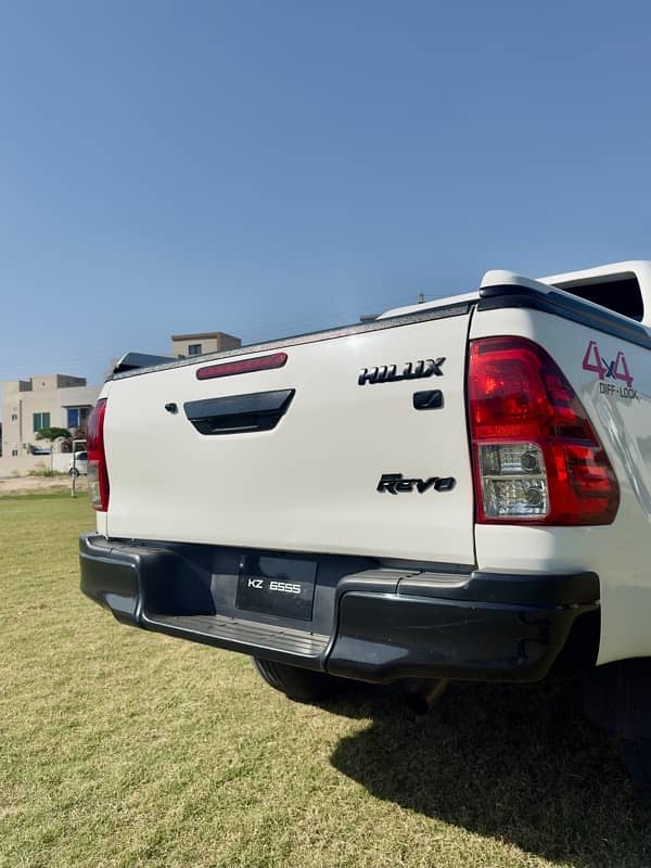 Toyota Hilux Revo 2019 6