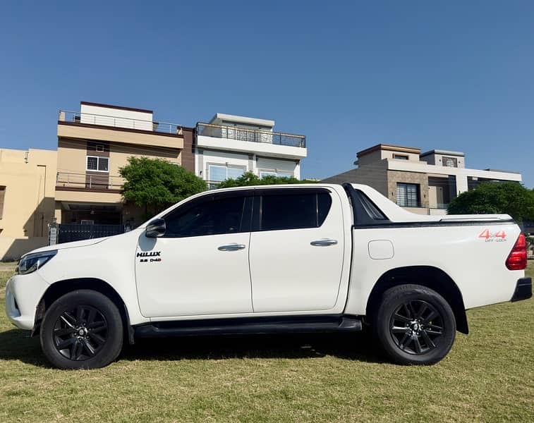 Toyota Hilux Revo 2019 10