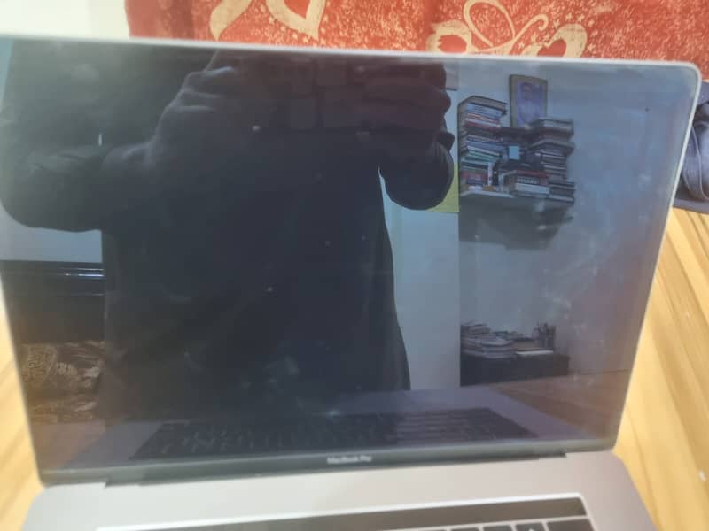 MacBook Pro (15-inch, 2019) 3