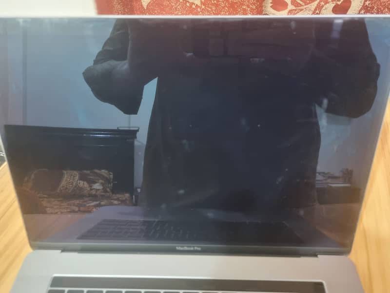 MacBook Pro (15-inch, 2019) 12