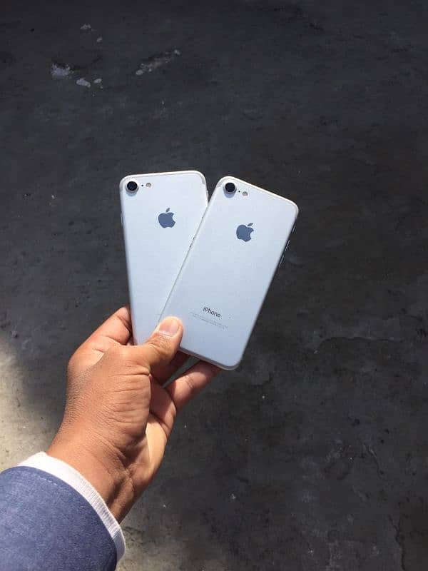 IPhone 7 32GB JV 83% Battery 10/10 Condition 4