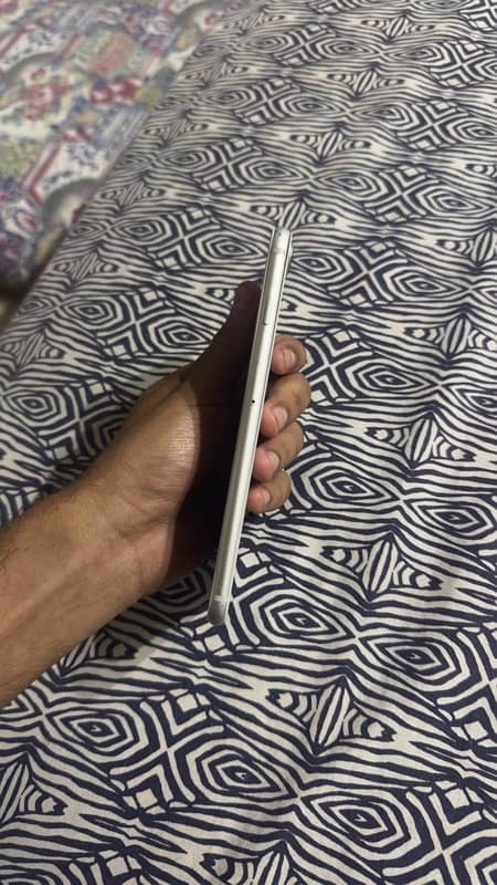iphone 8+ pta approved 8