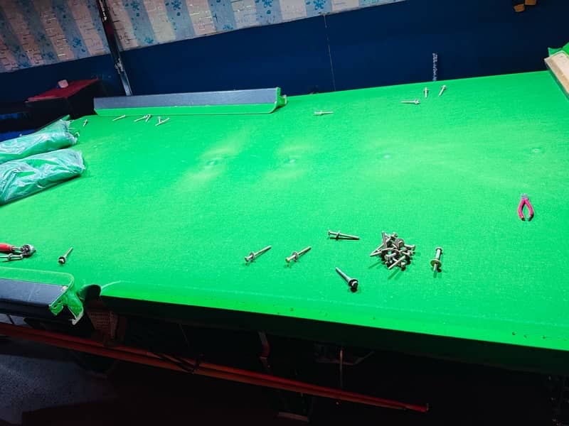 Snooker Table 6’x12’ (Cloths) 1