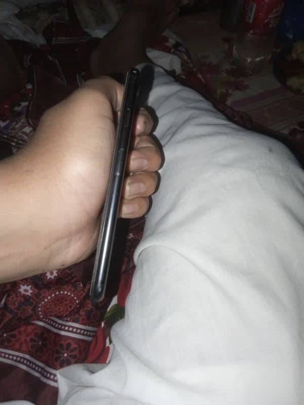 please Call and Whatsapp 03204905432.   I phone 7 PTA Approved 32gb 2