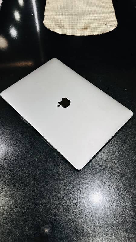macbook pro 2017 touch bar 5