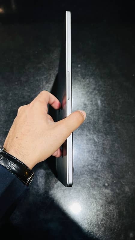 macbook pro 2017 touch bar 8