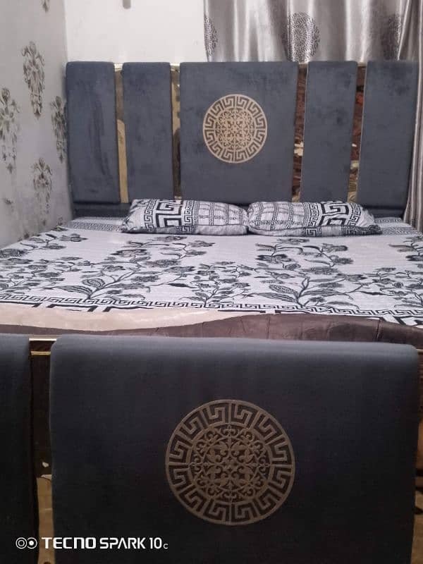 New poshish bed with madicated mattress 4