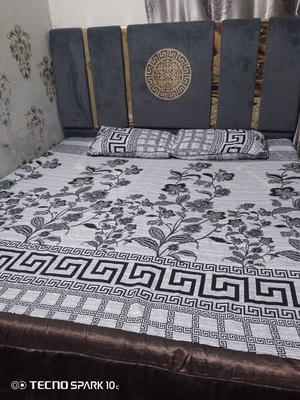 New poshish bed with madicated mattress 6