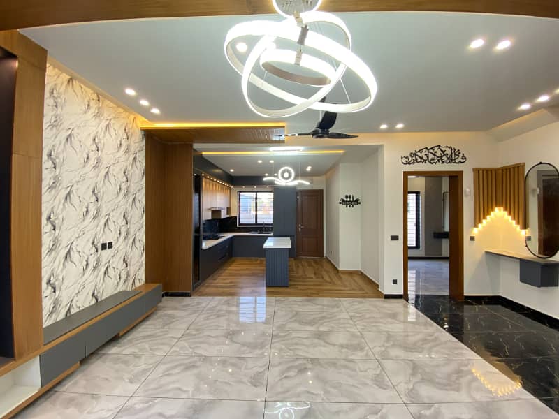 ALMOST 7 MARLA UNIQUE DESIGNER HOUSE FOR SALE 5
