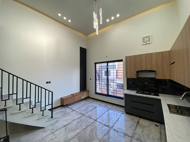 ALMOST 7 MARLA UNIQUE DESIGNER HOUSE FOR SALE 7