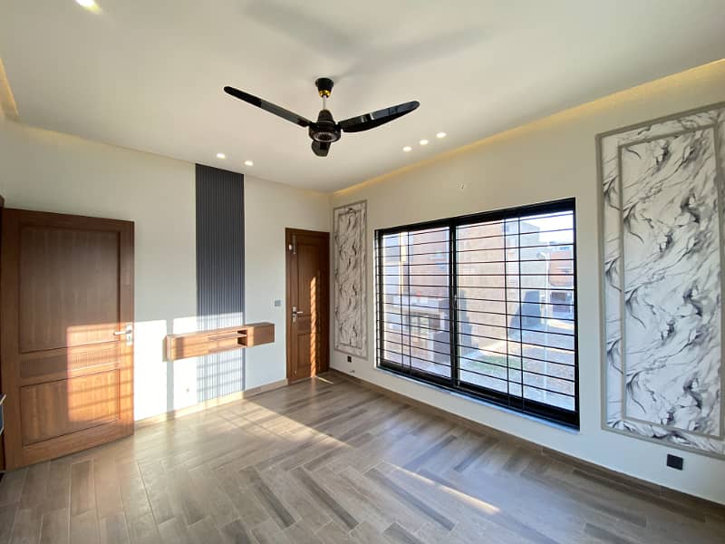 ALMOST 7 MARLA UNIQUE DESIGNER HOUSE FOR SALE 9
