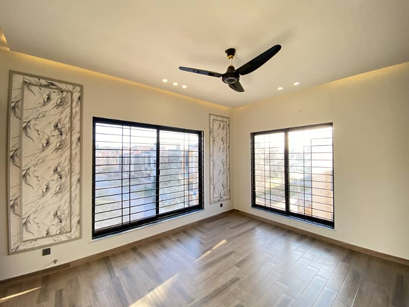 ALMOST 7 MARLA UNIQUE DESIGNER HOUSE FOR SALE 10