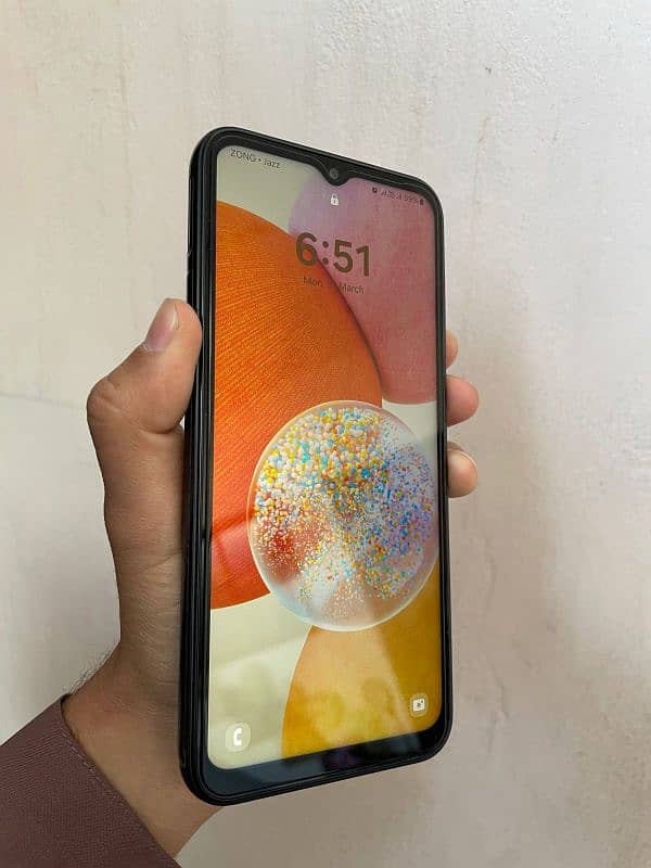 Samsung A14   6+6(extendable) / 128 GB. 4