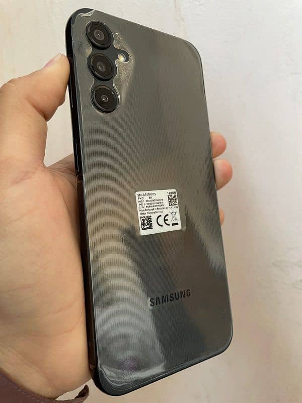 Samsung A14   6+6(extendable) / 128 GB. 7