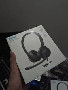 Logitech H390 USB Headset with Noise- Cancelling Mic
