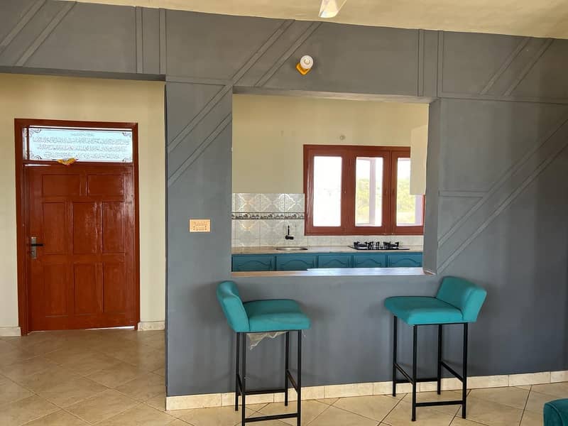 Turtle Beach, Sandspit & Hawskbay Huts 6
