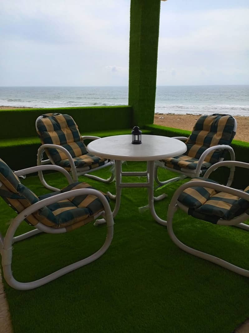 Turtle Beach, Sandspit & Hawskbay Huts 11