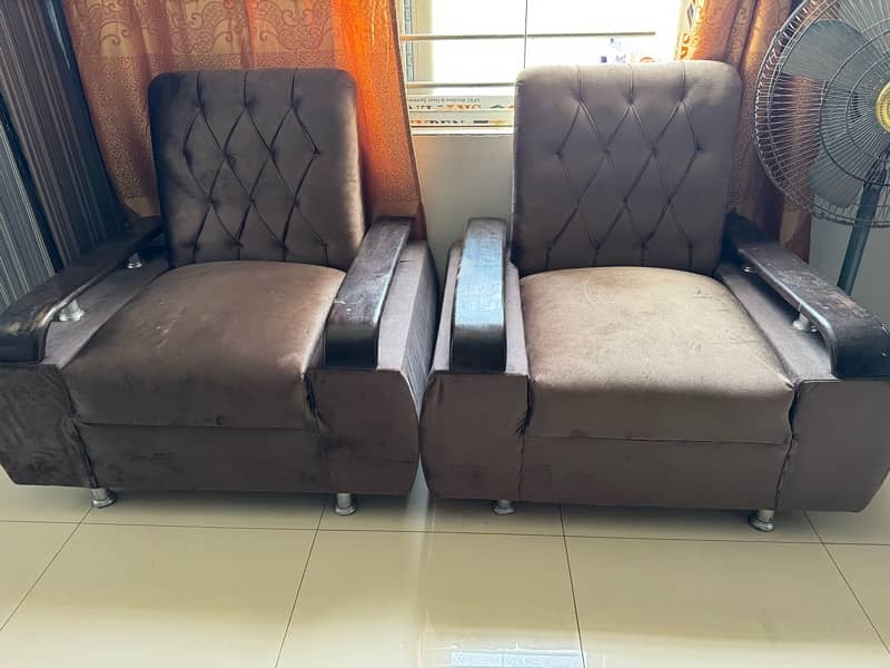7 seater sofa set in good condition 2