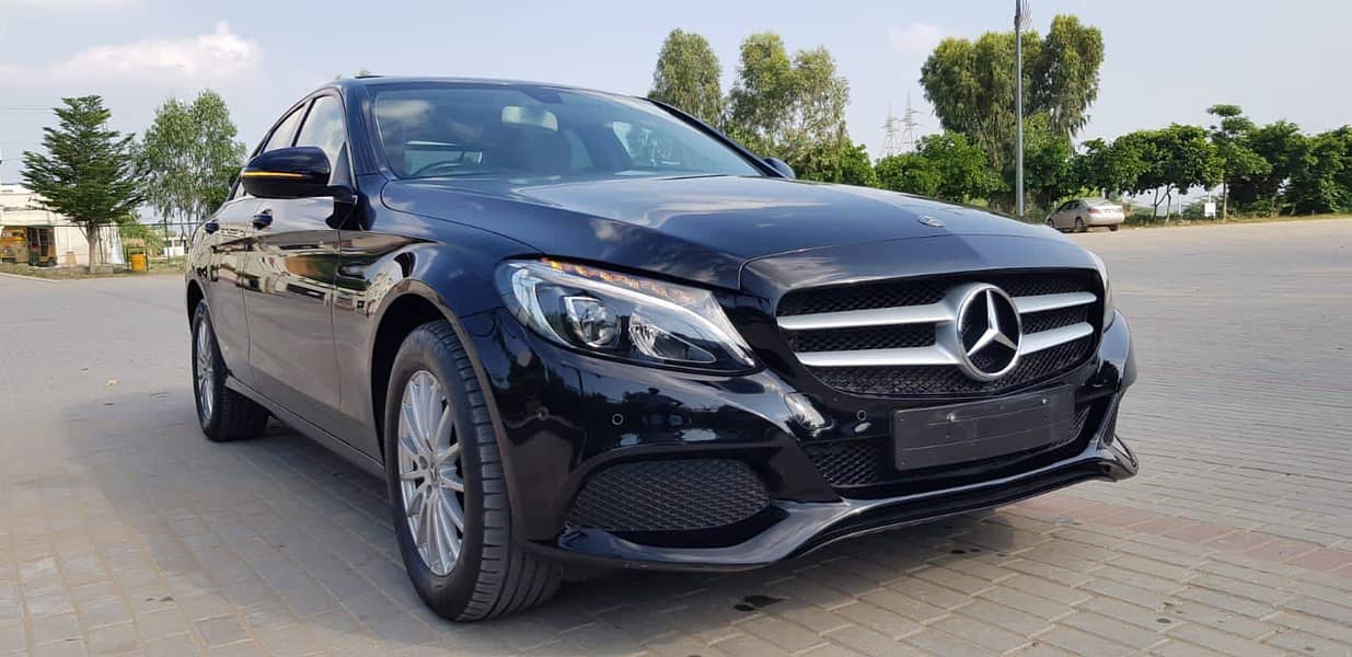 Rent A Car With Protocol, VIGO With Guard, One way Pick & Drop Service 4