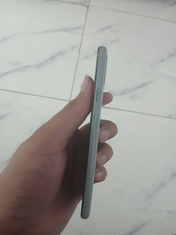 Google Pixel 5 Non PTA Excellent Condition 3